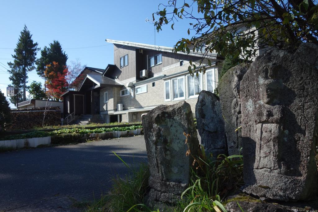 Community House Tyrolien Hotell Hakuba Eksteriør bilde